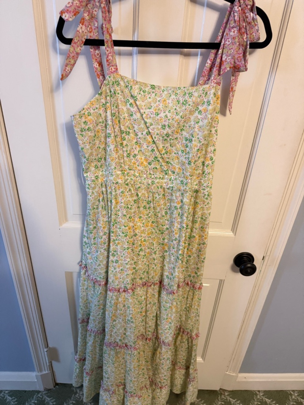 Lost + Wander Pastel Floral Tie-Shoulder Maxi Dress size large.